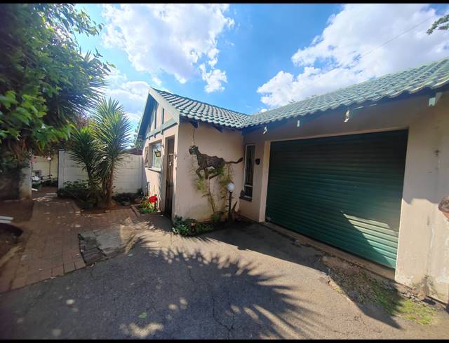 2 BEDROOM FREESTANDING FOR SALE IN HUNTINGDON